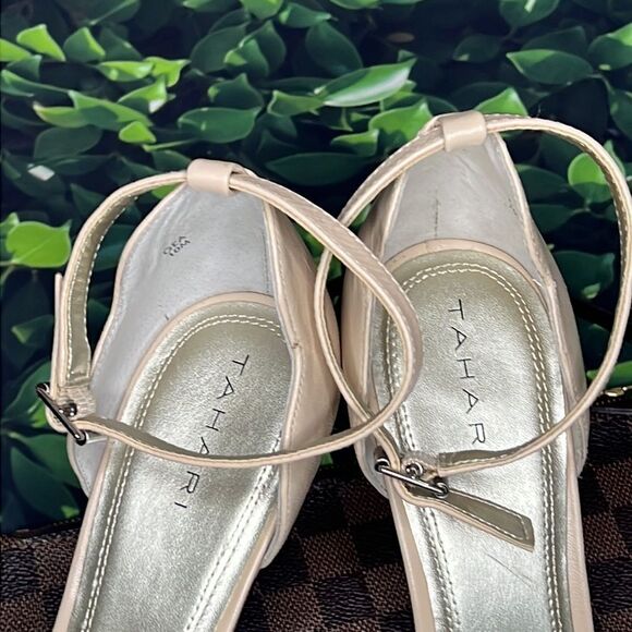 Silver and cream, Tahari heels - Picture 8 of 8